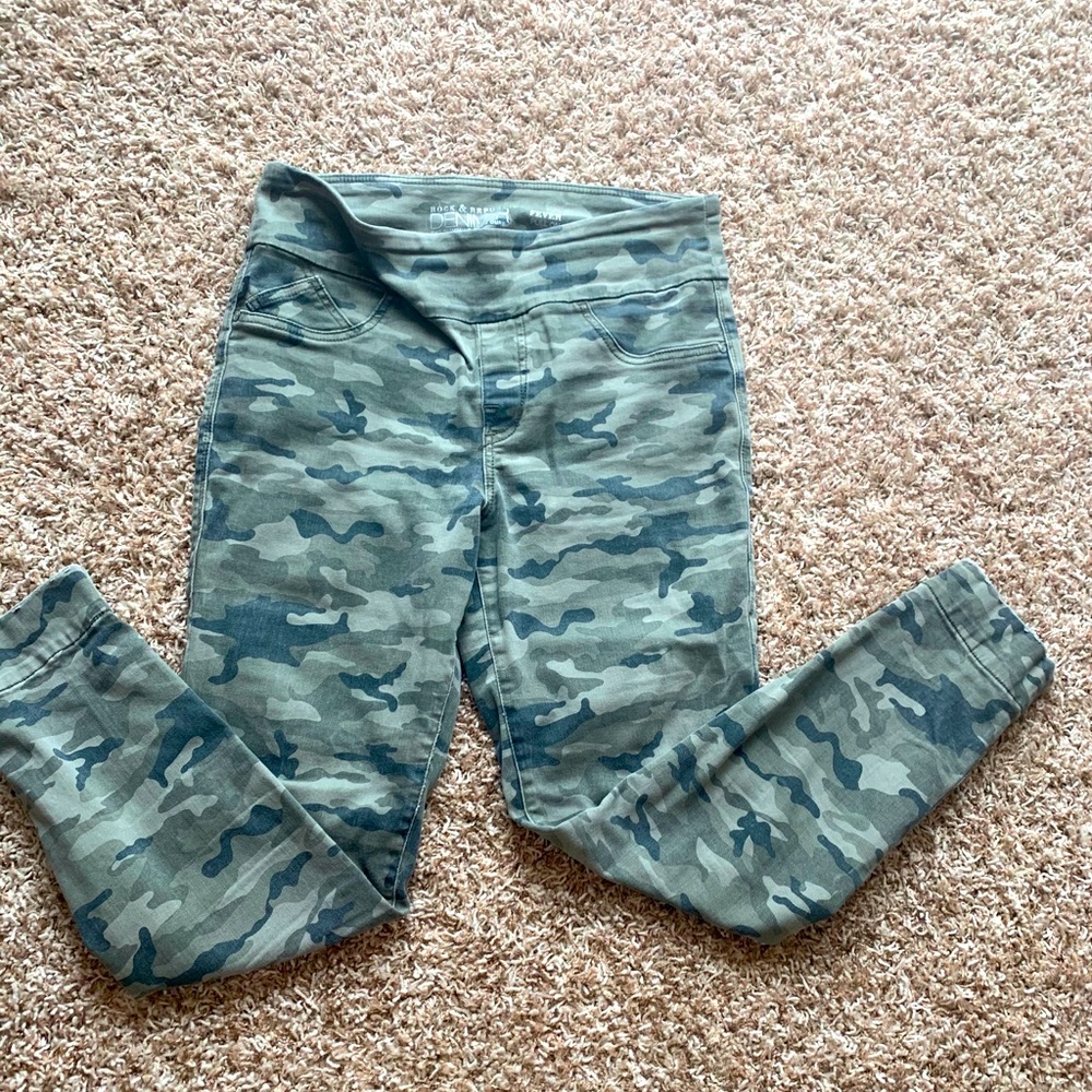Camo Rock & Republic jeggings